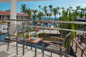 Preferred Club Junior Suite Ocean View at Dreams Flora Resort