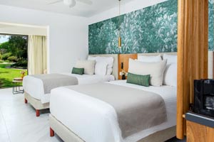 Preferred Club Junior Suite Tropical View at Dreams Flora Resort